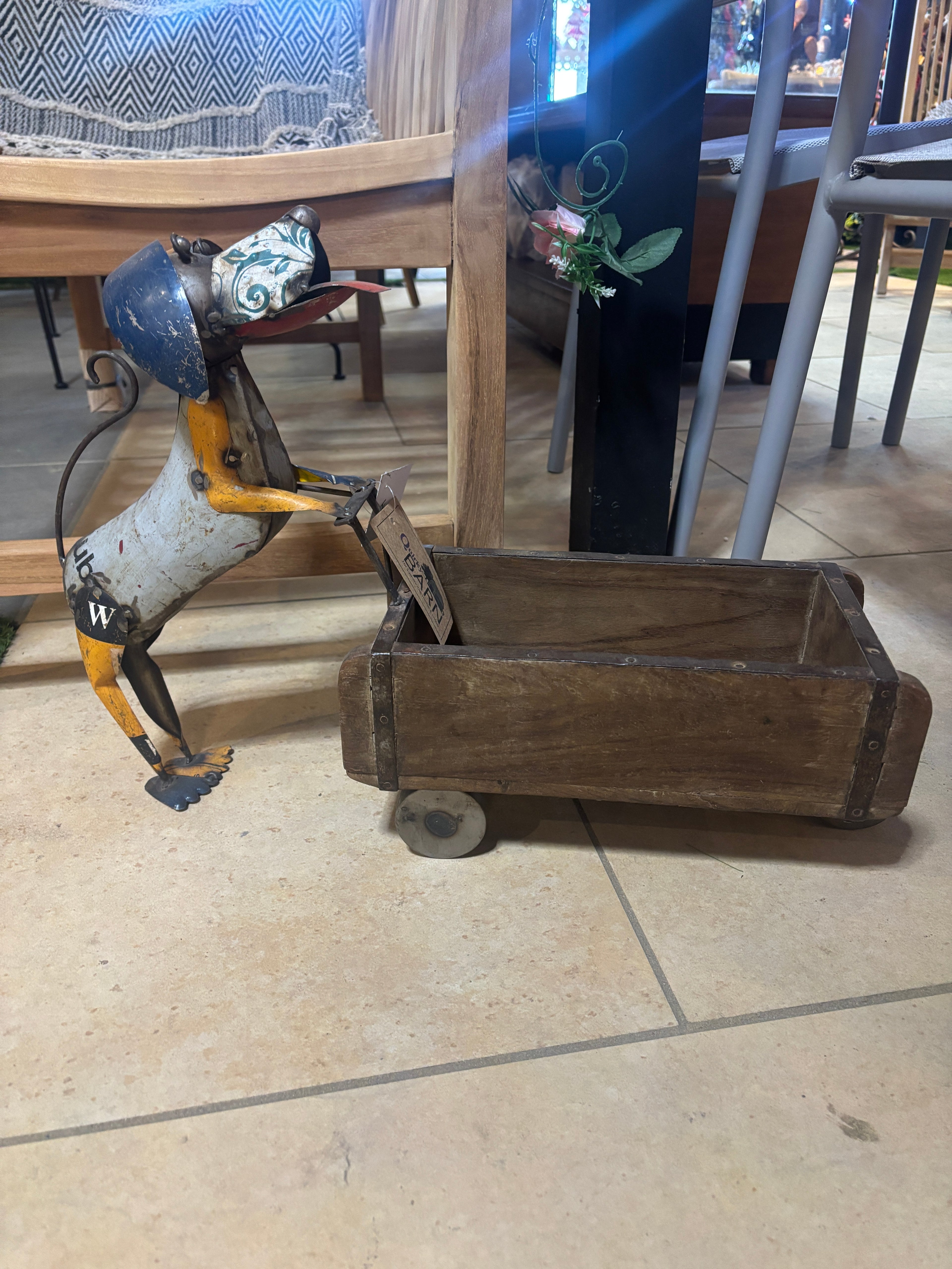 Blue Dog Plant Pot Holder